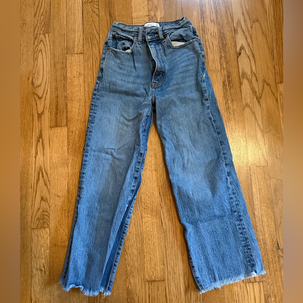 Abercrombie & Fitch Women’s The Crop Wide Leg Ultra High Rise